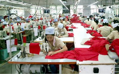 TUYỂN 2 NỮ MAY QUẦN ÁO PHỤ NỮ VÀ TRẺ EM